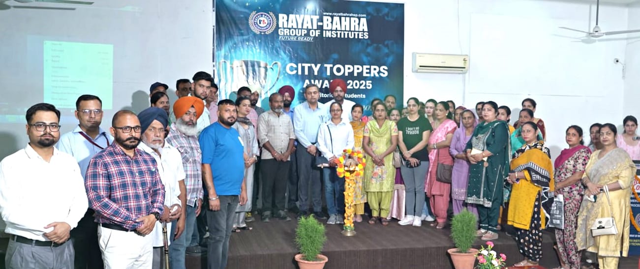 A ceremony was organized to honor city toppers at Rayat-Bahra